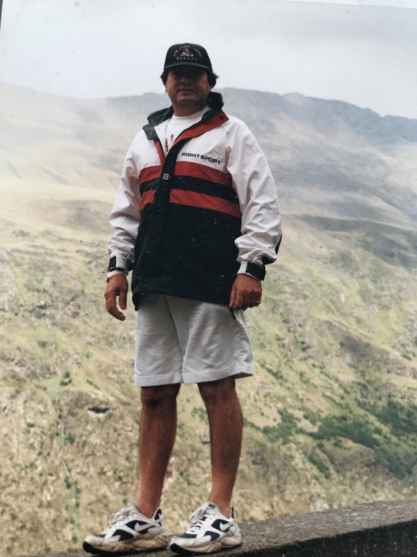 André  61 ans Eysines