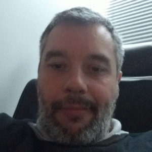 Ludo 44 ans Évry