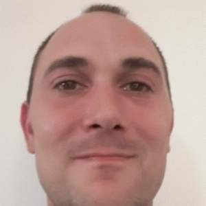 Mikael 48 ans Noyant