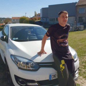 Cyril 33 ans Sainte Sigolène