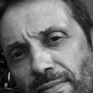 Born Frederic  54 ans paris 18eme arrondissement